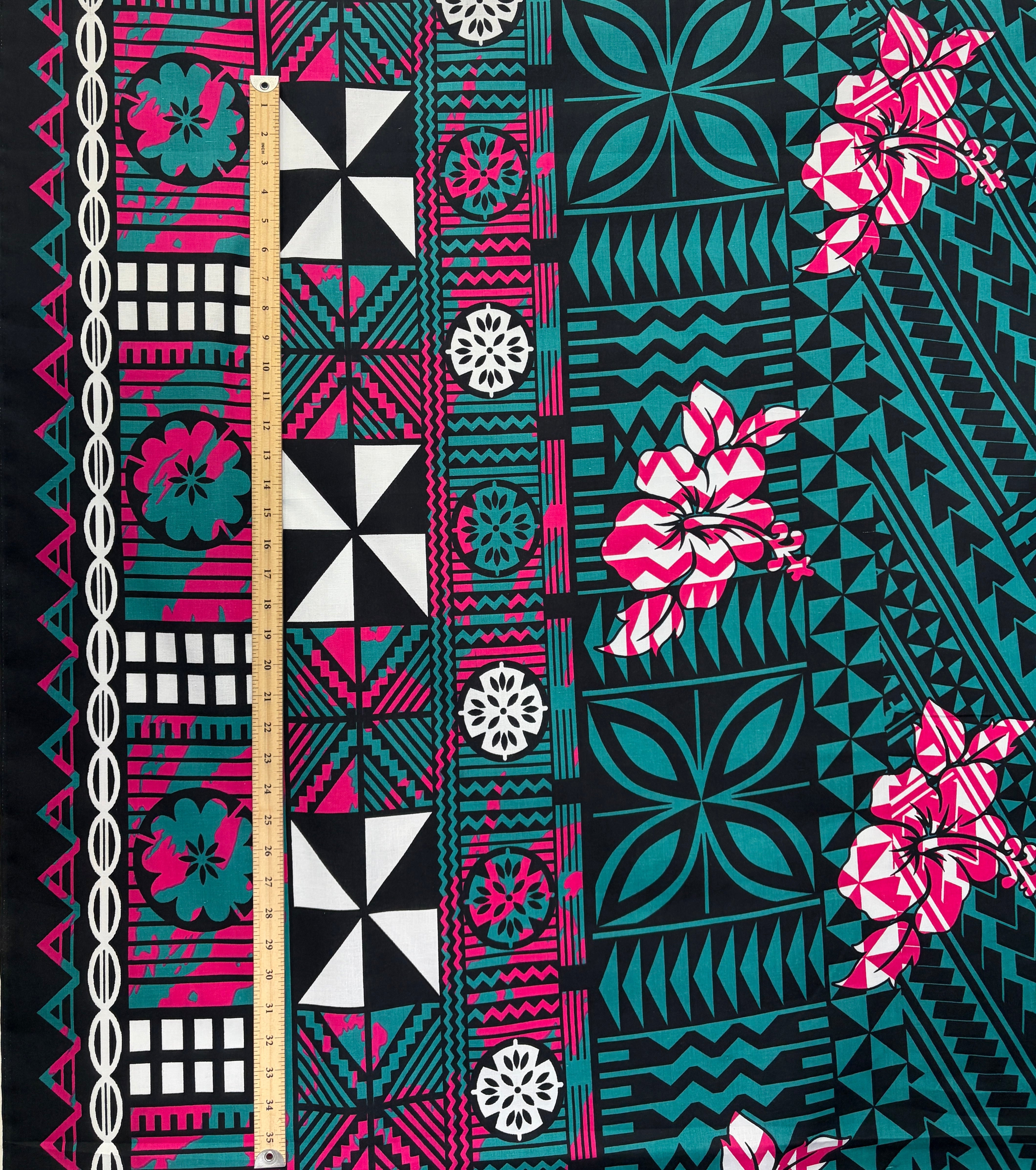 Traditional Polynesian Geometric Flower Design Cotton Fabric | Islands Fabric