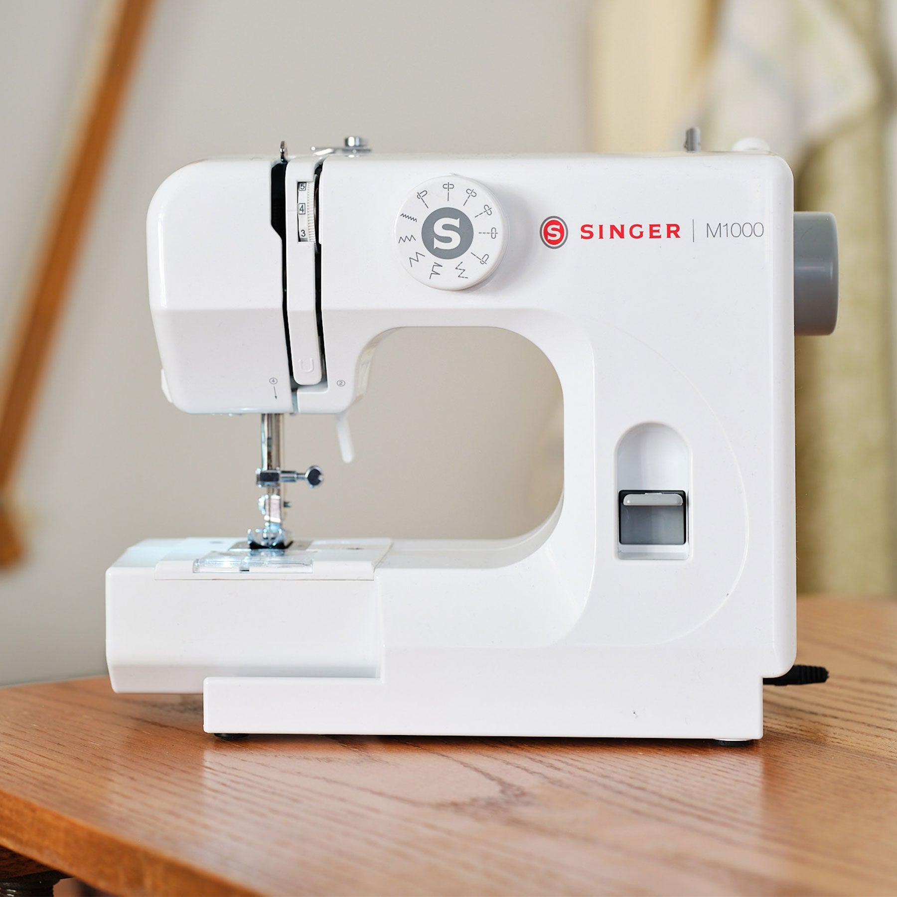 SINGER® M1000 Mending Machine
