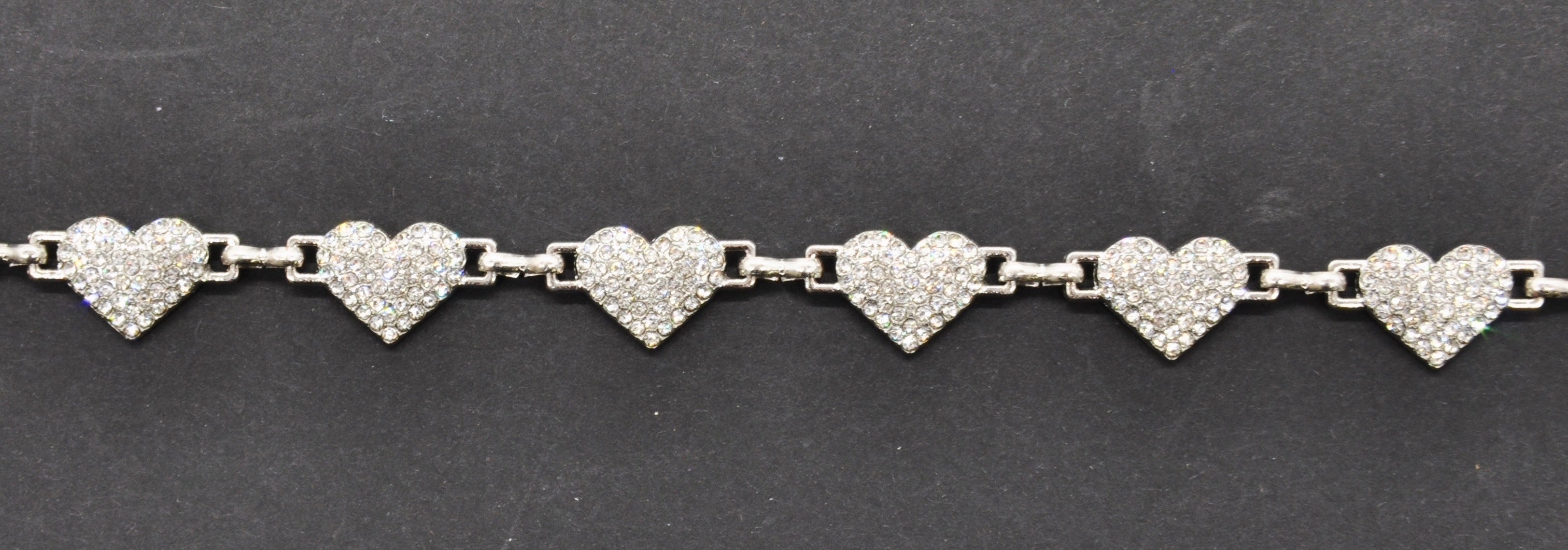 Belagio Enterprises - Rhinestone Trim (10 Yard Roll) - BR-400-10 Heart Shape Gold