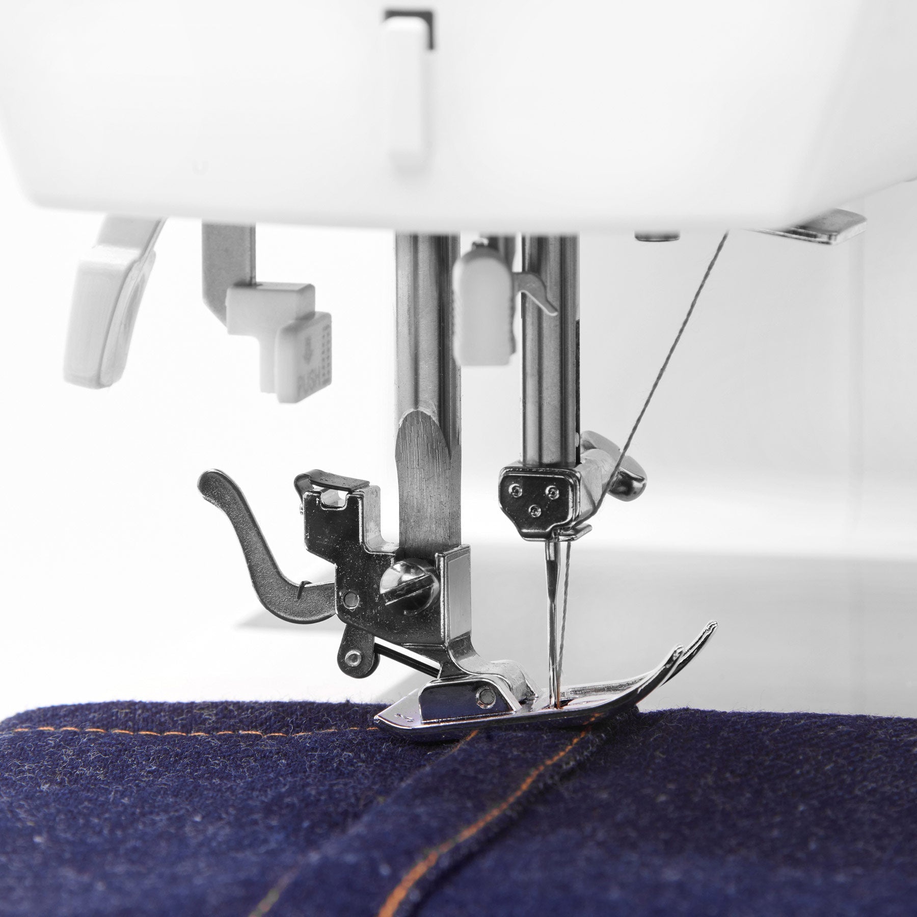 SINGER® Heavy Duty 4452 White Sewing Machine