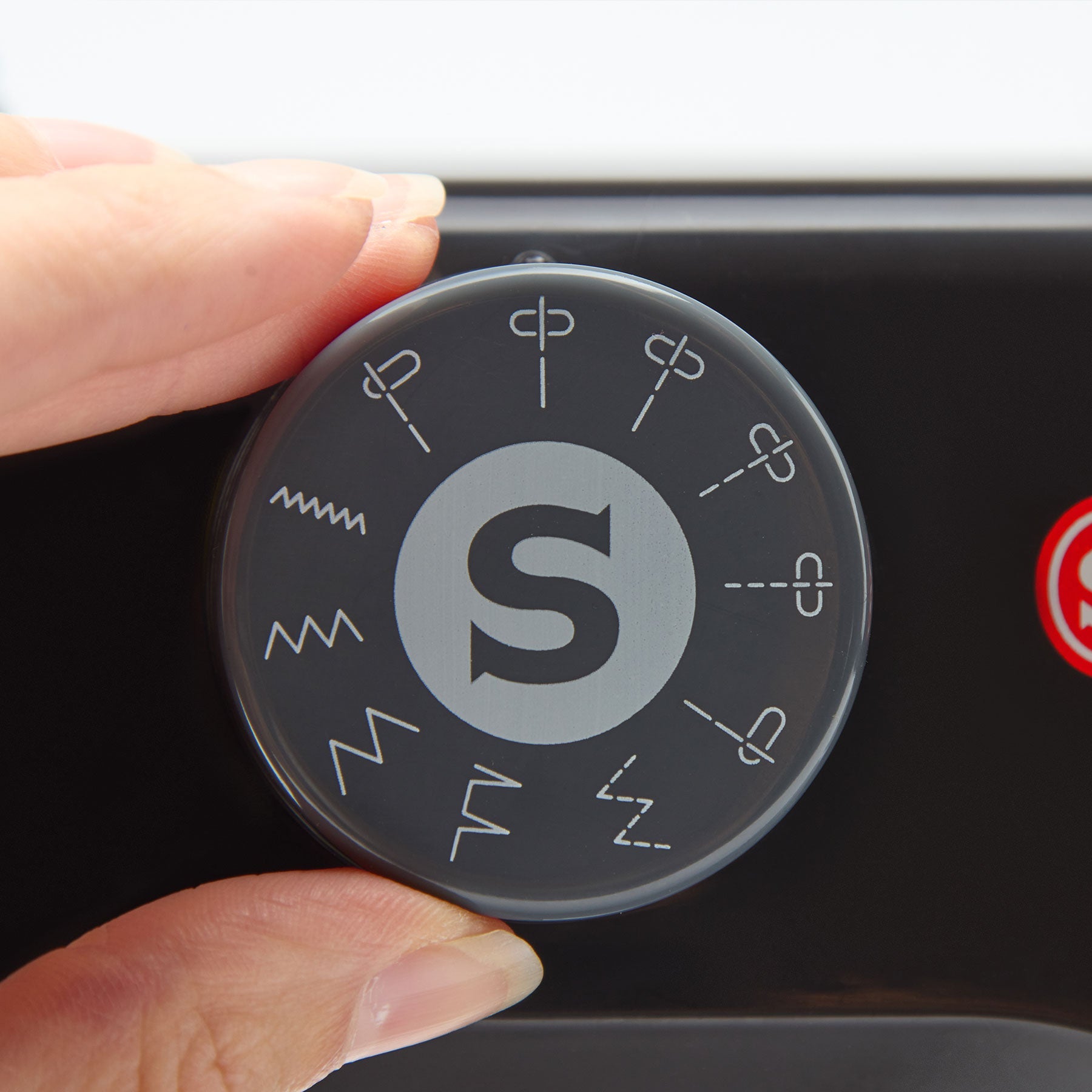 SINGER® M1000 Black Mending Machine