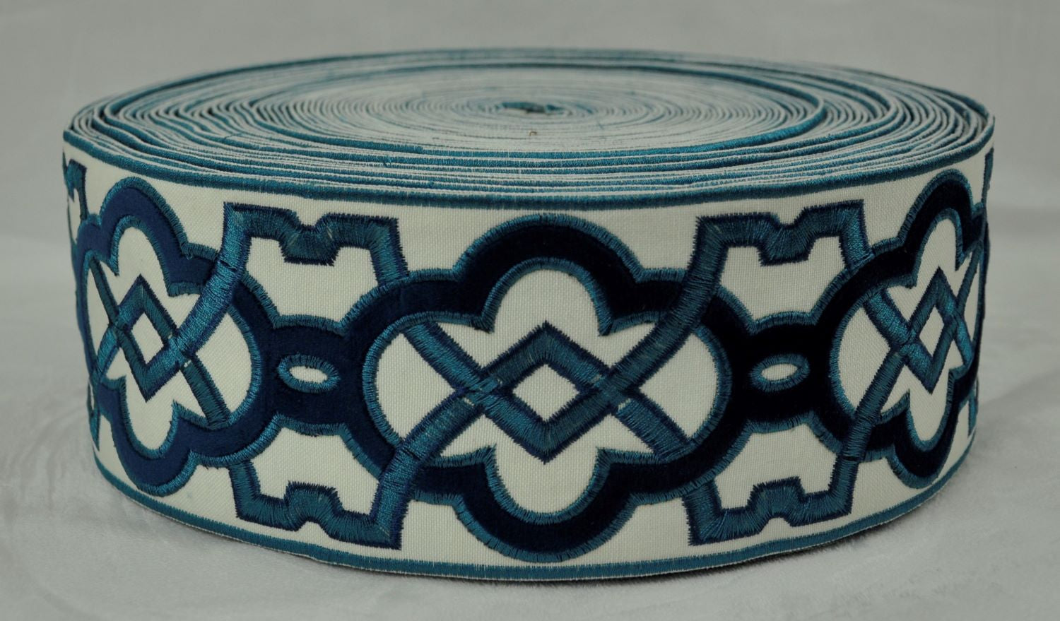 Velvet Embossed Decorative Trim Tape - 3 1/2" Width (25 Yard Roll) - BR-7337-05 Navy/Beige