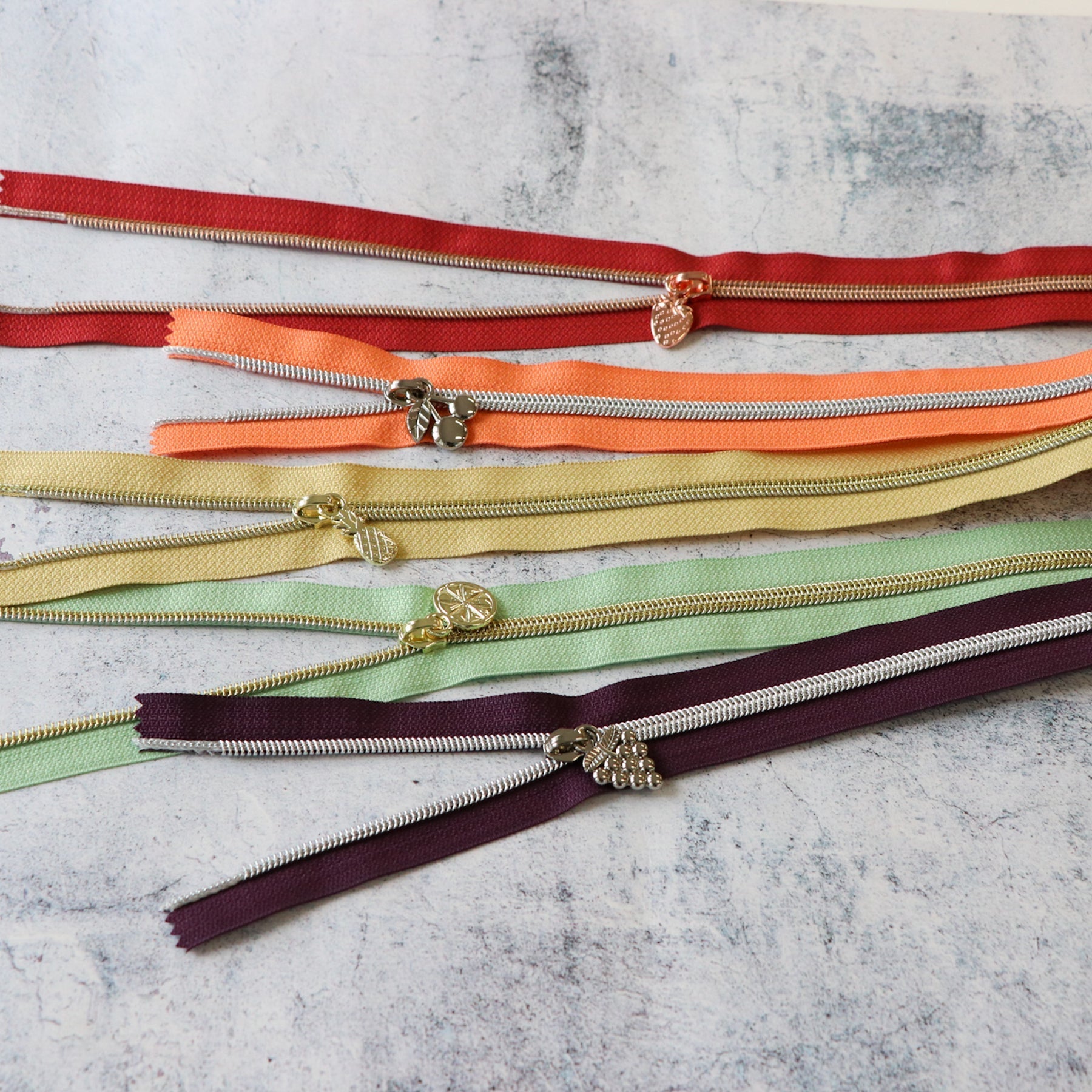 Sallie Tomato Zipper Bundle