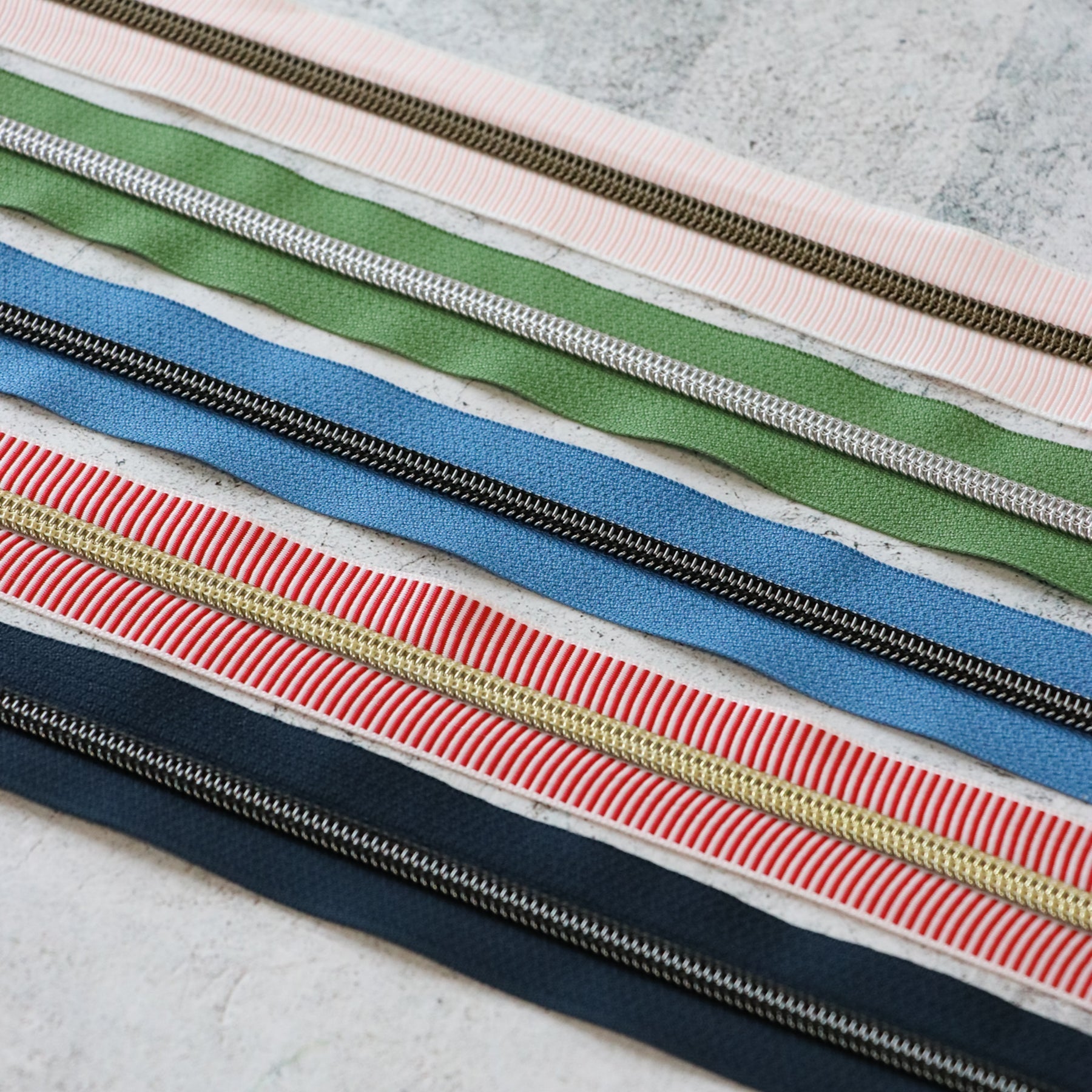 Sallie Tomato Zipper Bundle